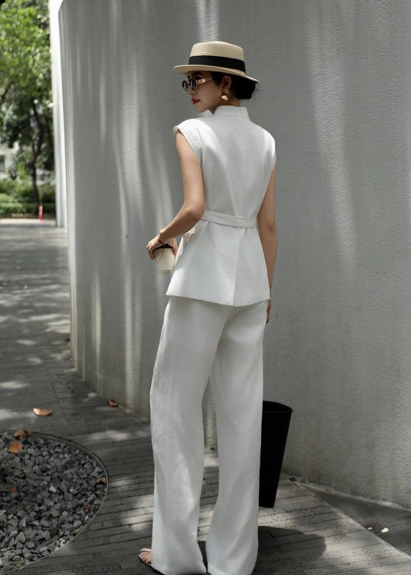 Chanel Long Suits Compact 110520