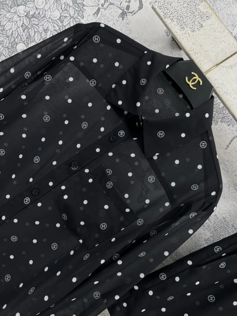 Lightweight Chanel Long Suits 108159