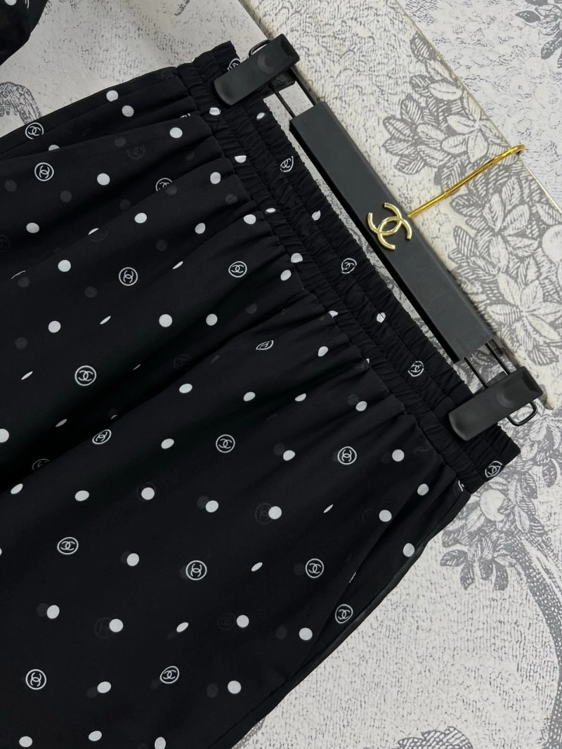 Lightweight Chanel Long Suits 108159