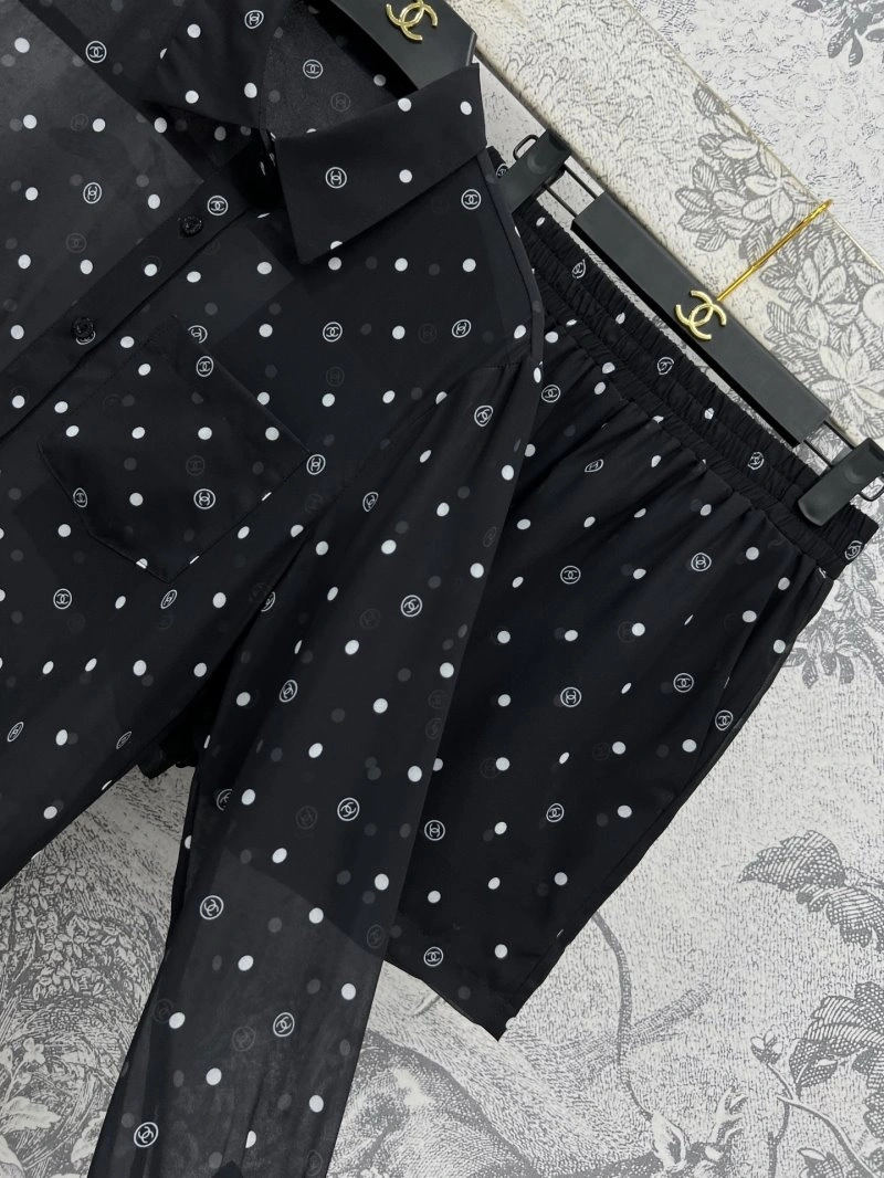 Lightweight Chanel Long Suits 108159