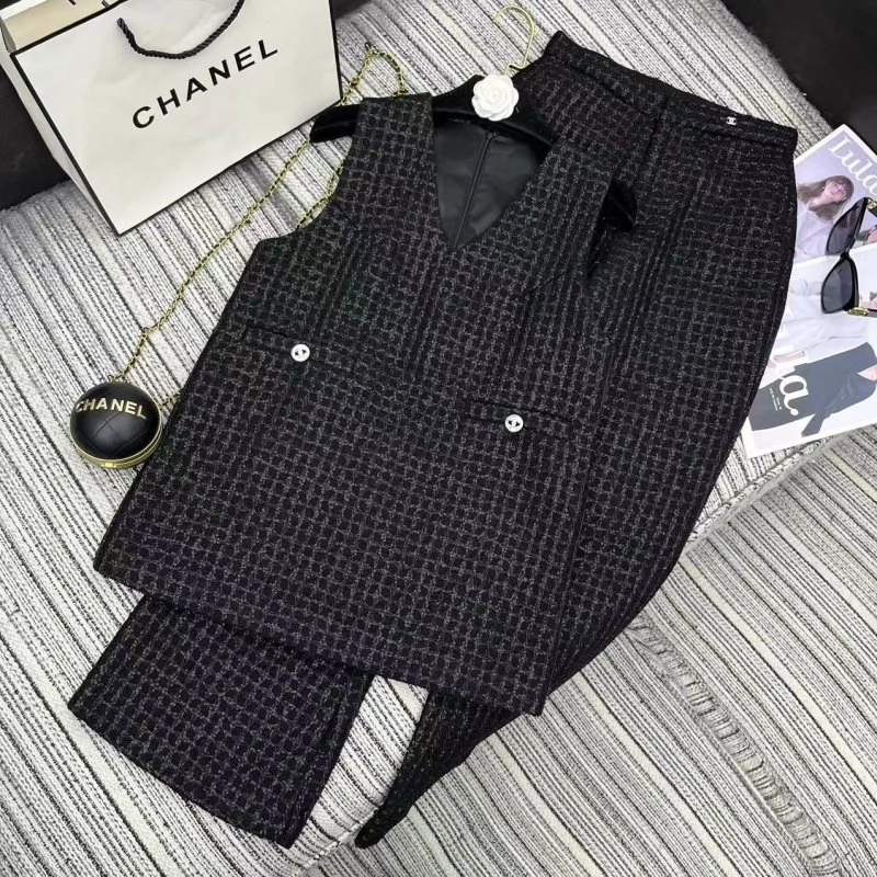 Elegant Chanel Long Suits 109791