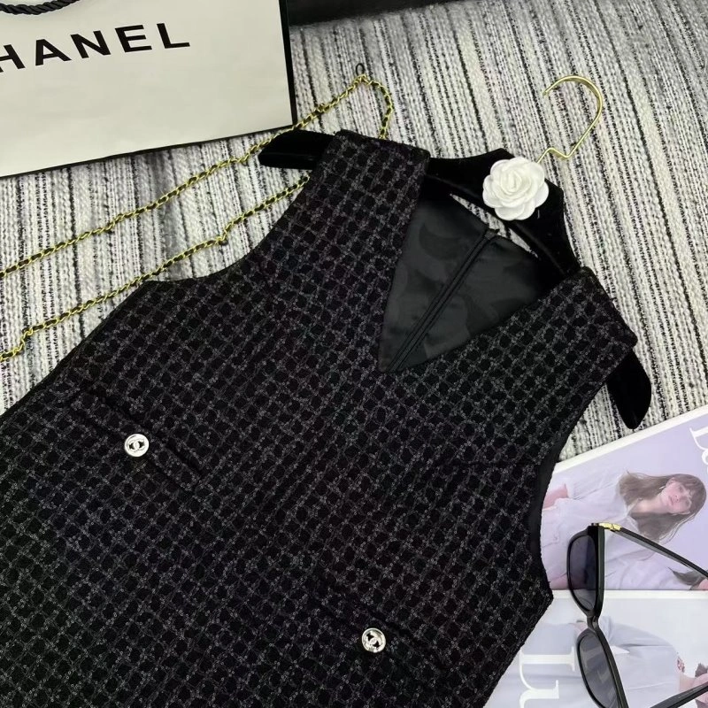 Elegant Chanel Long Suits 109791