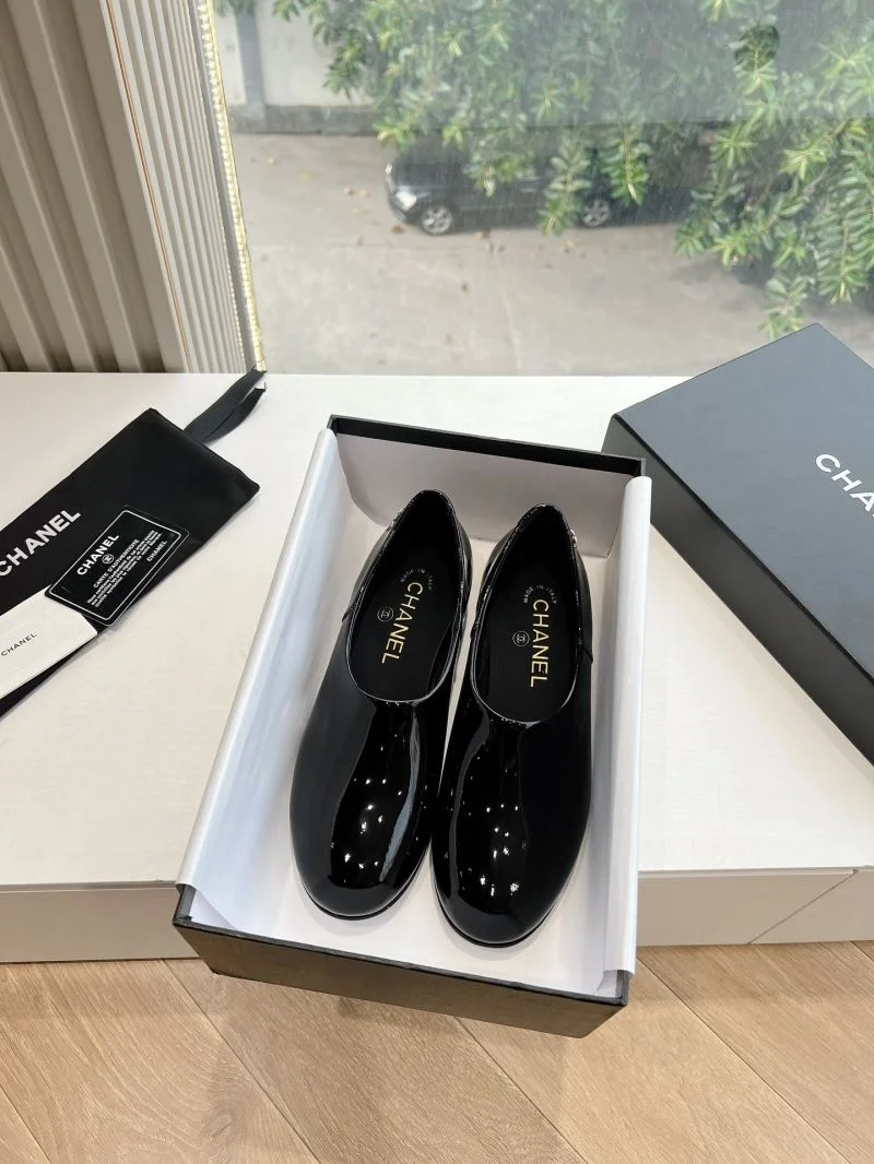 Chanel Low Shoes EasyCare 18535