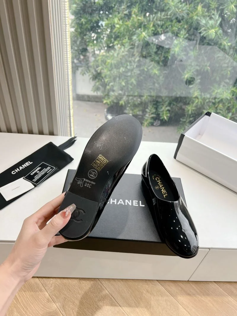 Chanel Low Shoes EasyCare 18535