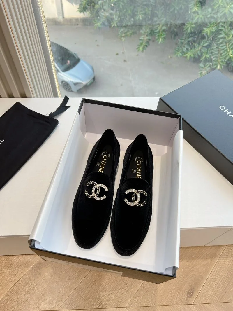 Premium Chanel Low Shoes 18477