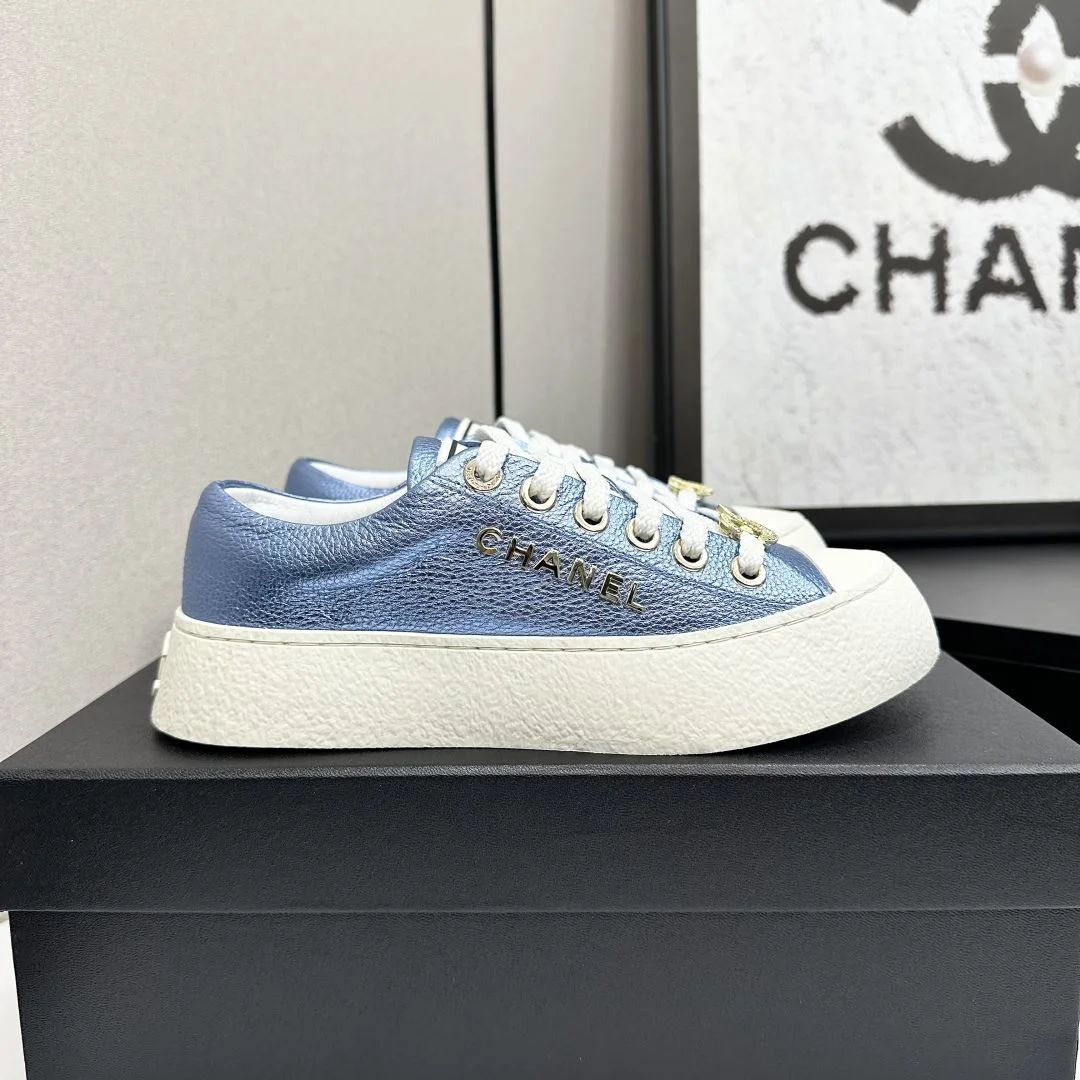 Sophisticated Chanel Low Shoes 18487