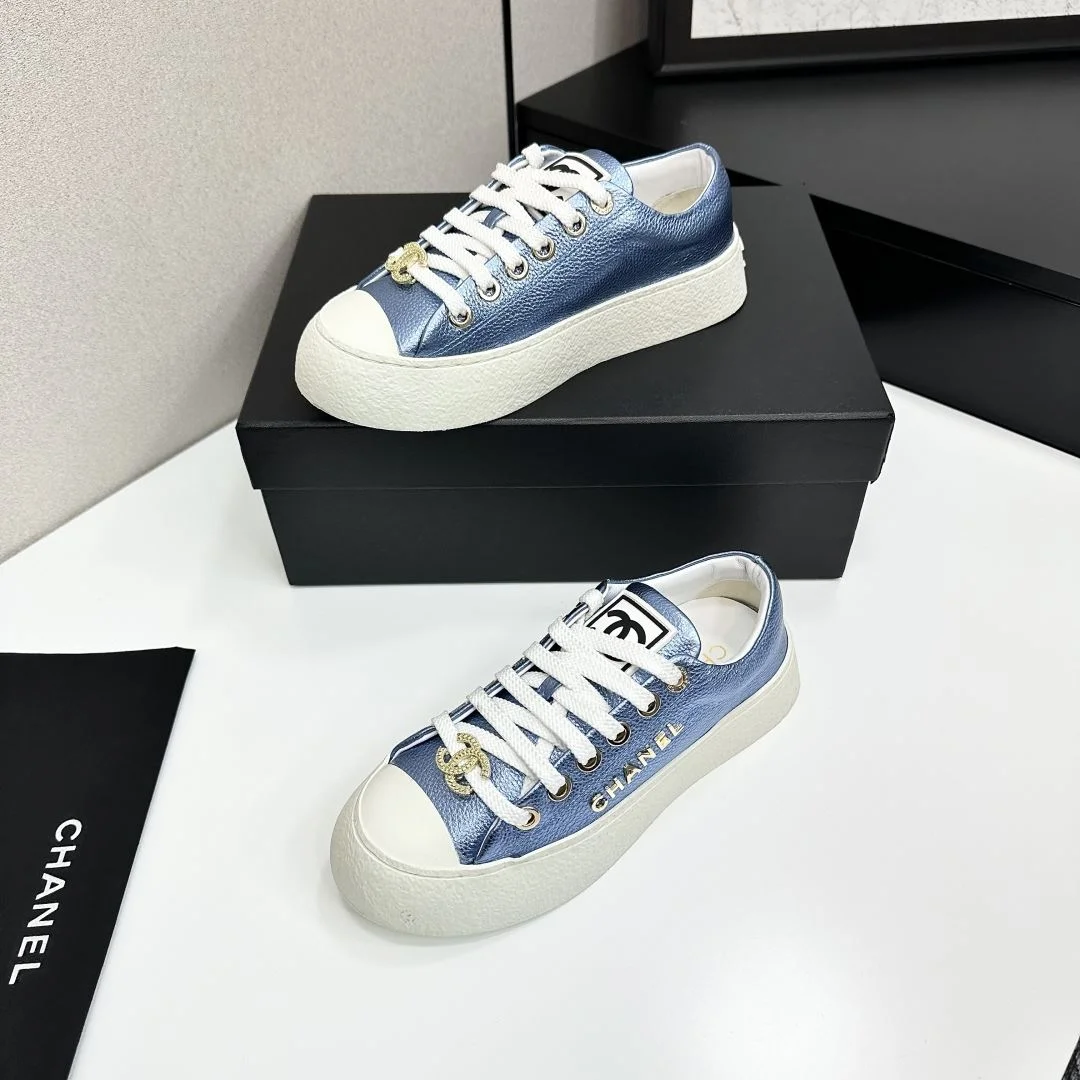 Sophisticated Chanel Low Shoes 18487