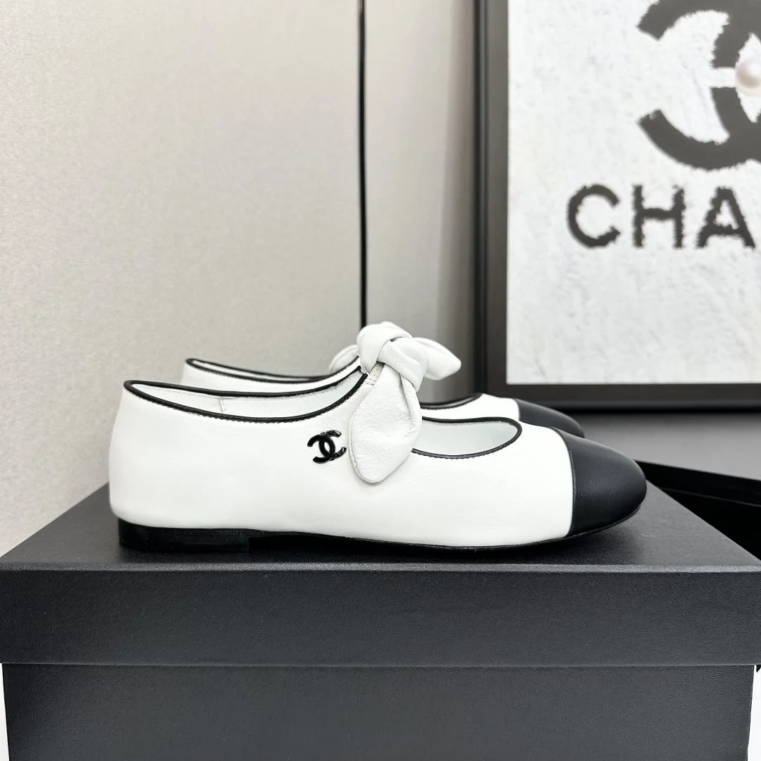 Chanel Low Shoes Contemporary 18466