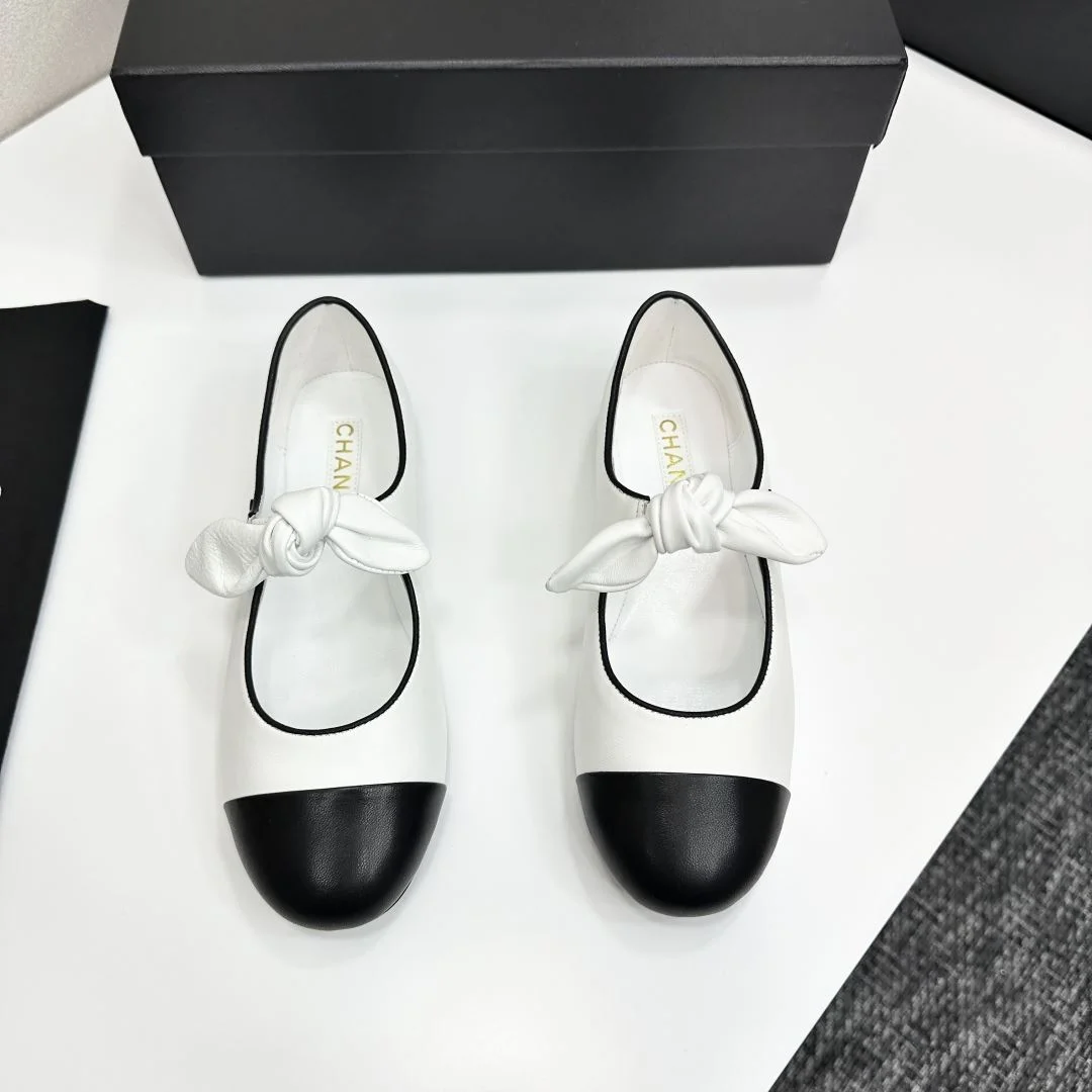 Chanel Low Shoes Contemporary 18466