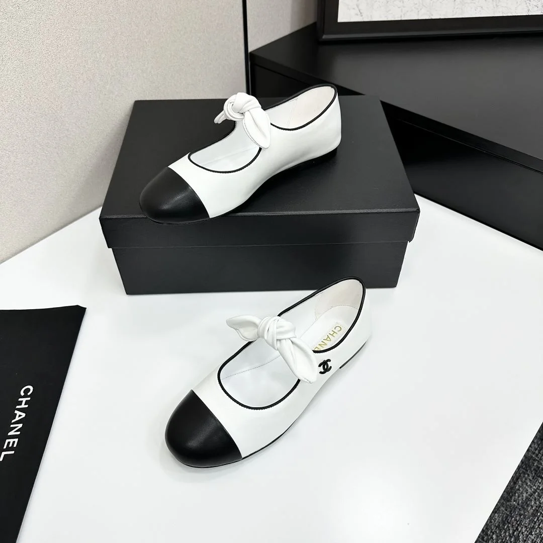 Chanel Low Shoes Contemporary 18466