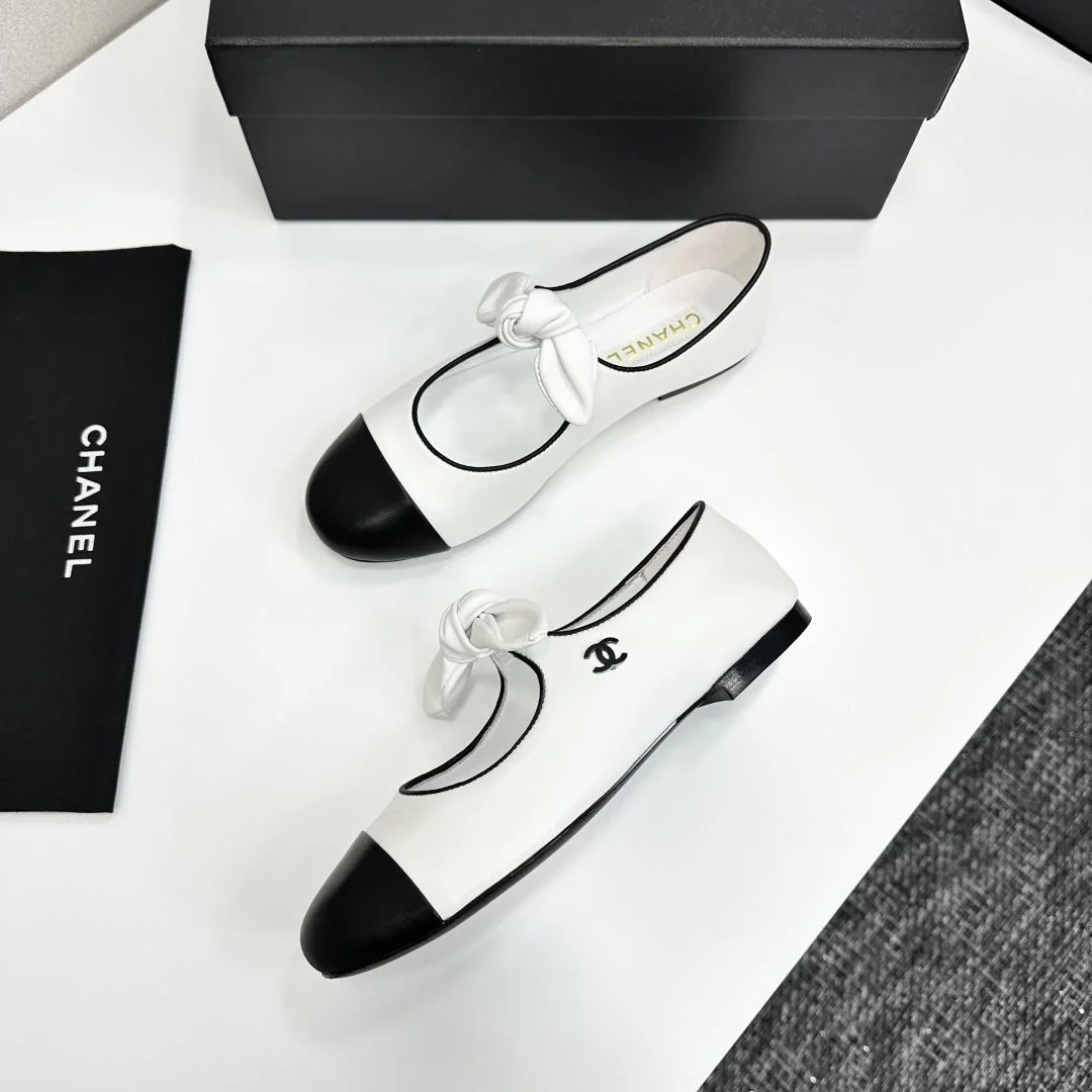 Chanel Low Shoes Contemporary 18466