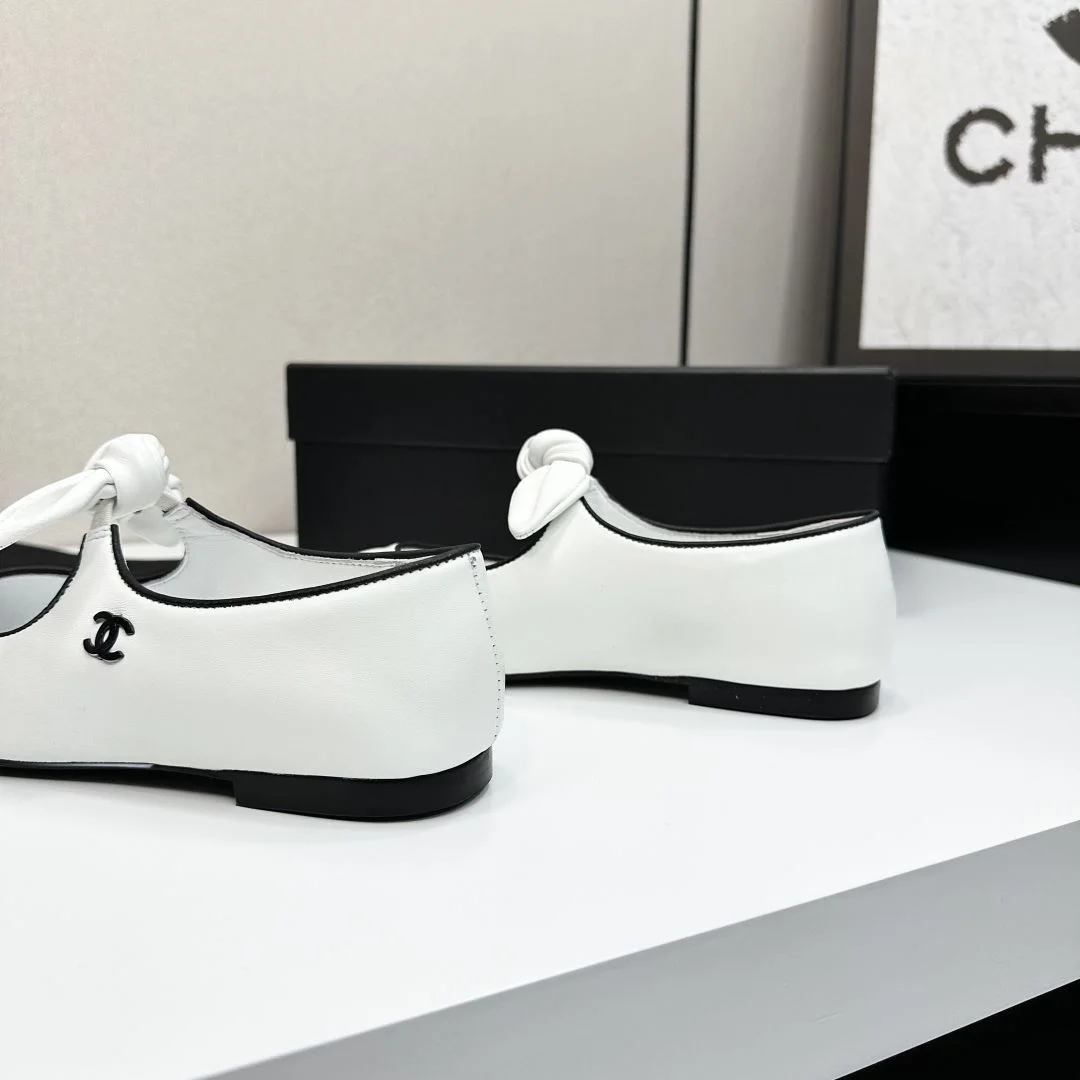 Chanel Low Shoes Contemporary 18466