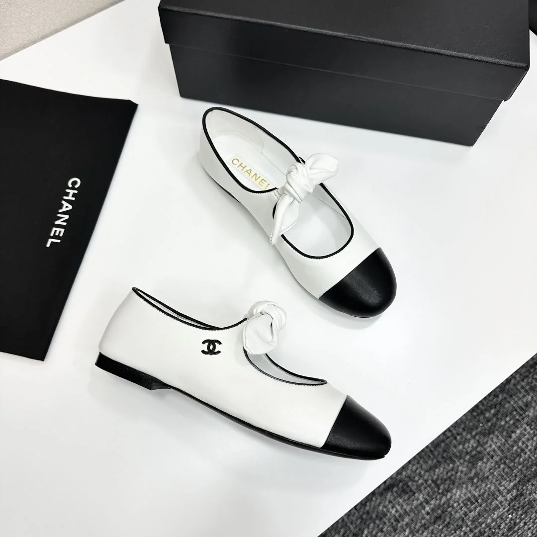 Chanel Low Shoes Contemporary 18466