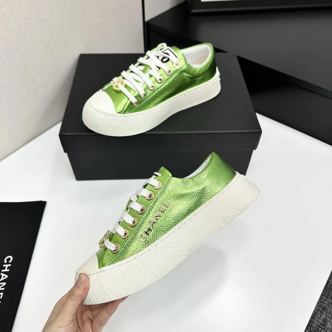 Comfortable Chanel Low Shoes 18524