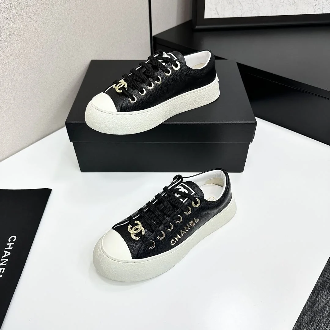 Resilient Chanel Low Shoes 18467