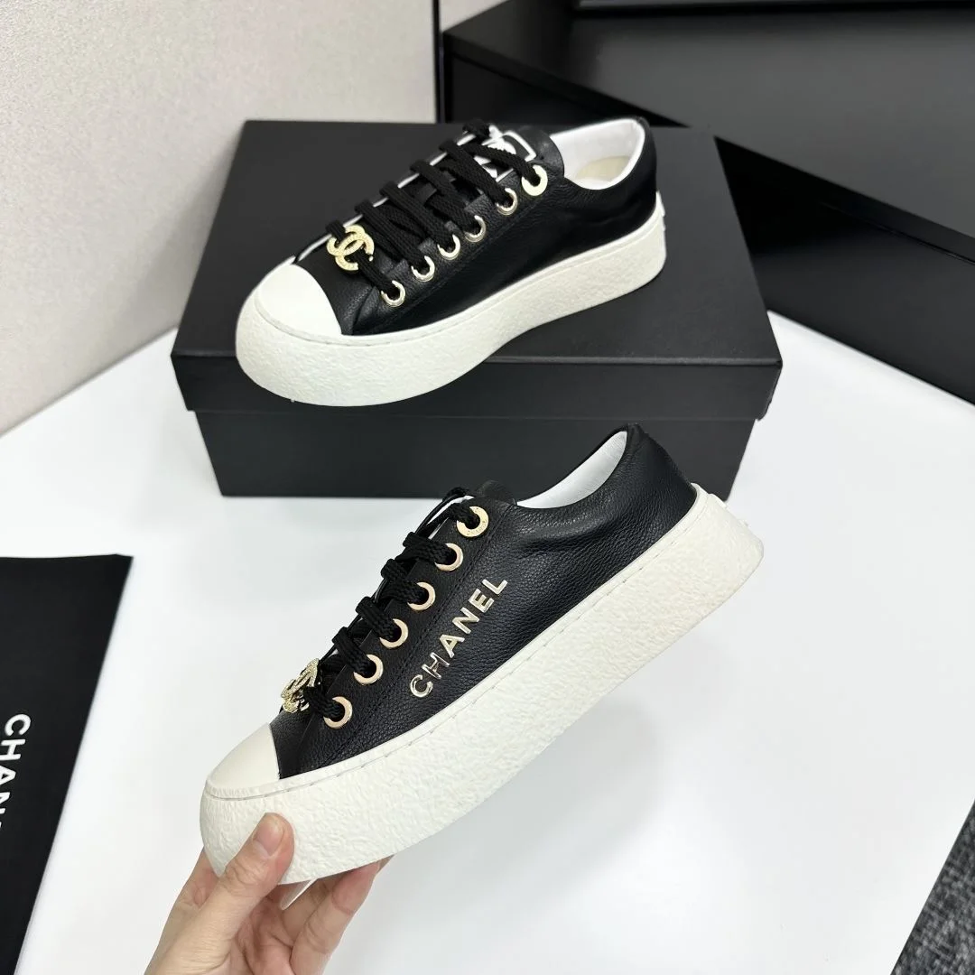 Resilient Chanel Low Shoes 18467