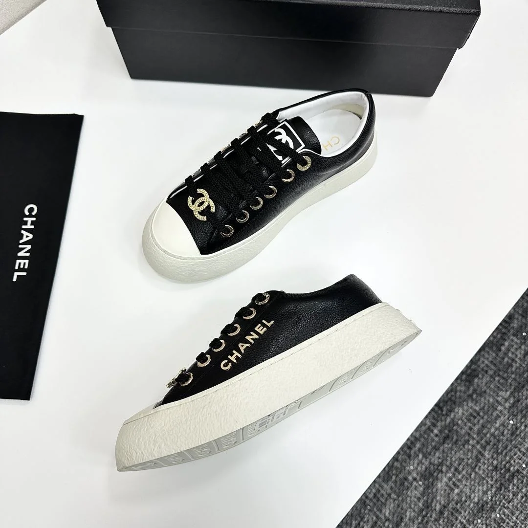 Resilient Chanel Low Shoes 18467