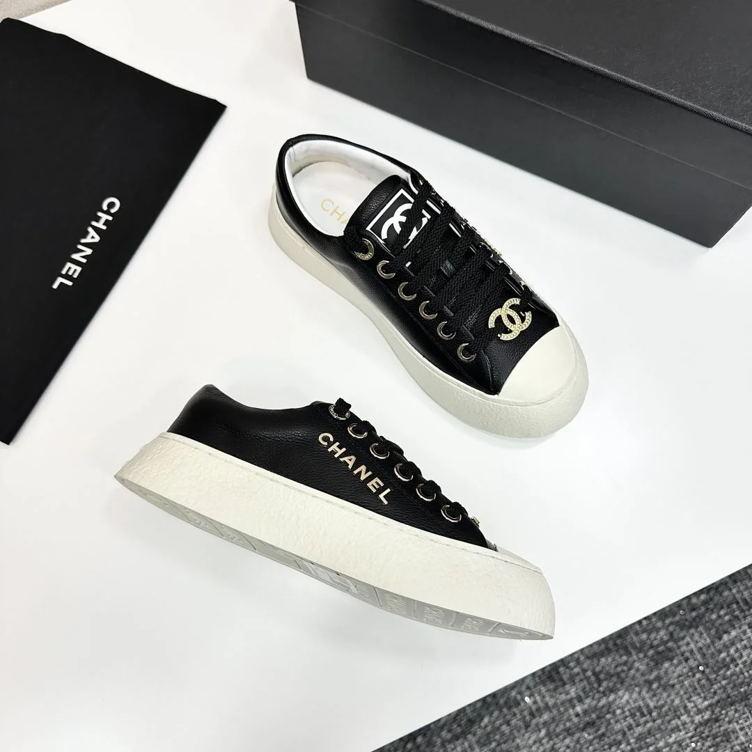 Resilient Chanel Low Shoes 18467