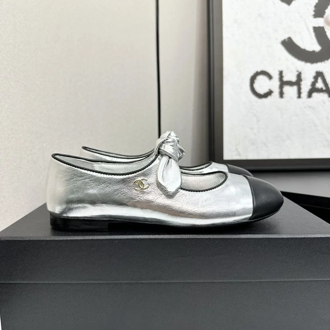 Chanel Low Shoes StreetReady 18465
