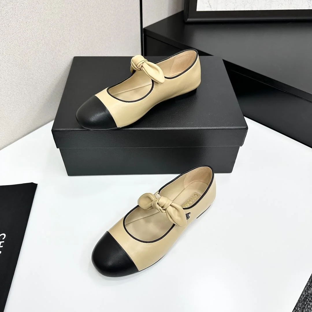 Chanel Low Shoes EyeCatching 18517