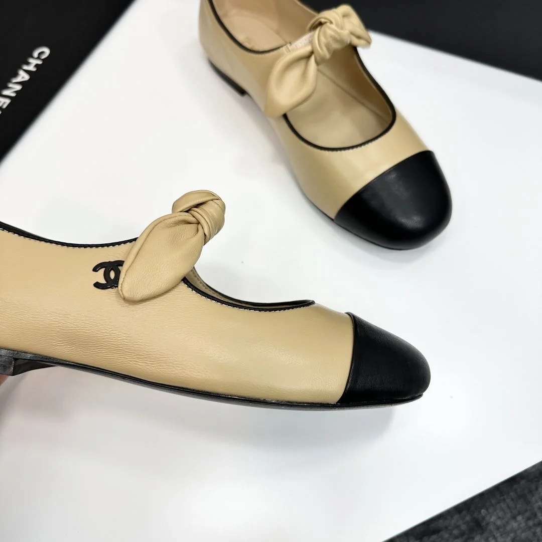 Chanel Low Shoes EyeCatching 18517