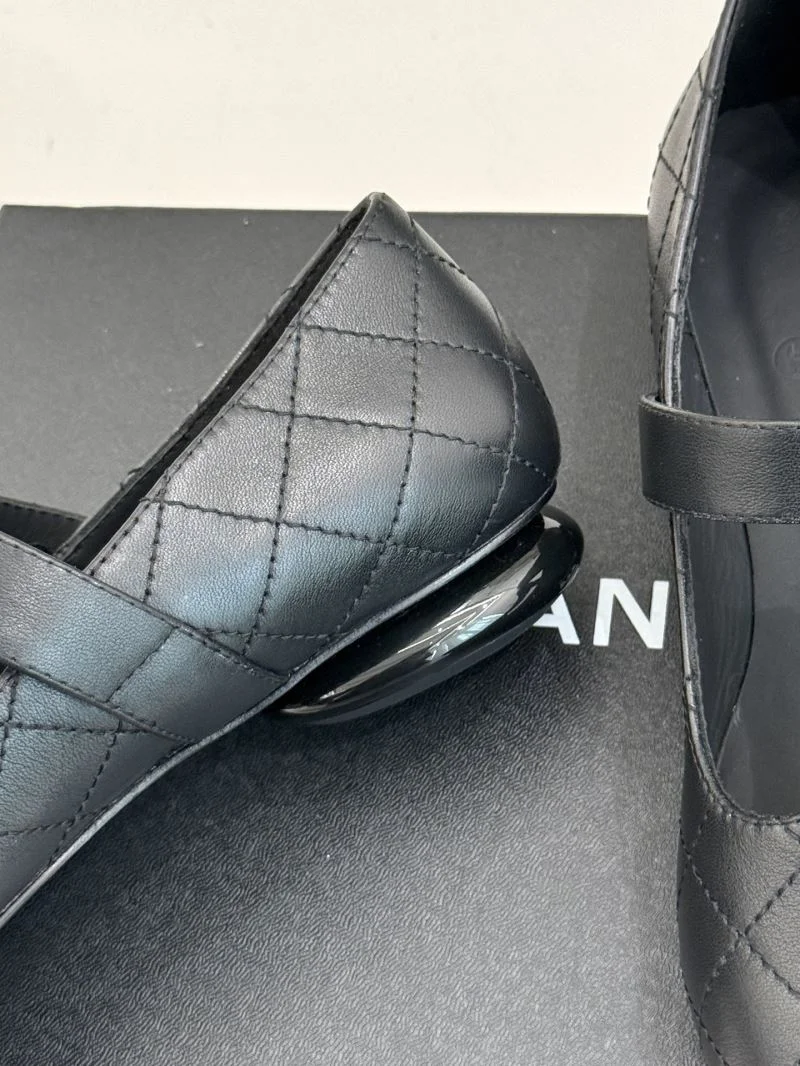 Chanel Low Shoes Flexible 20344