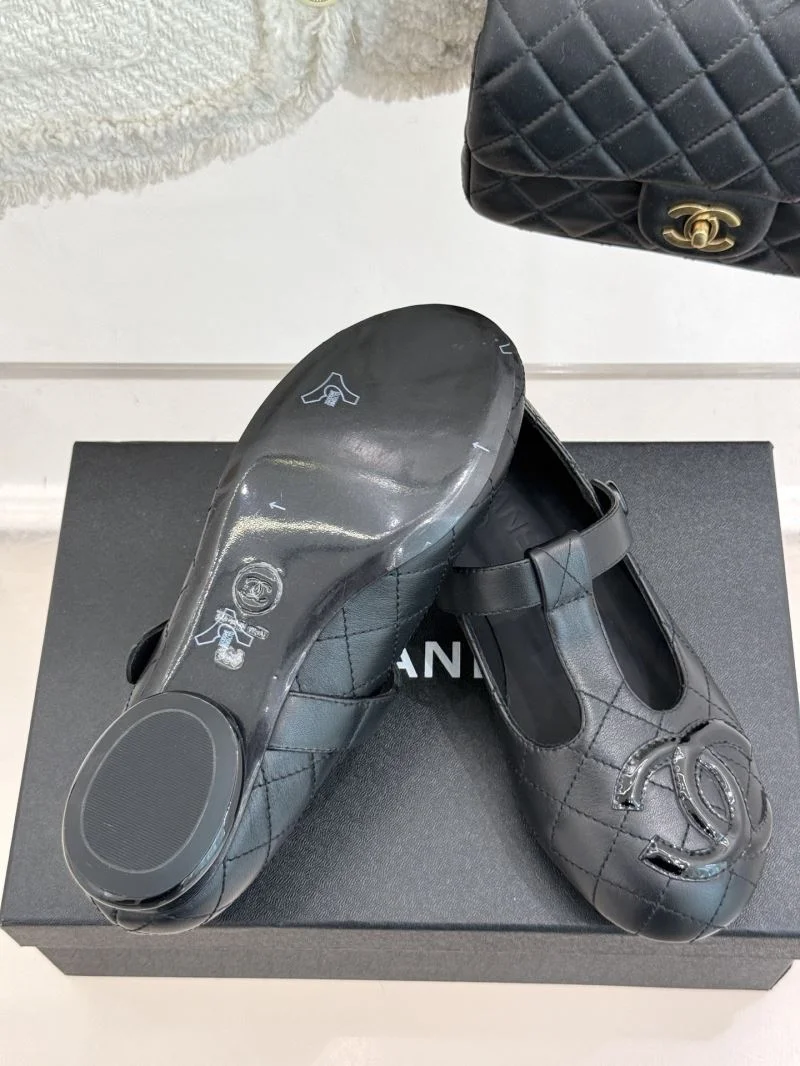 Chanel Low Shoes Flexible 20344