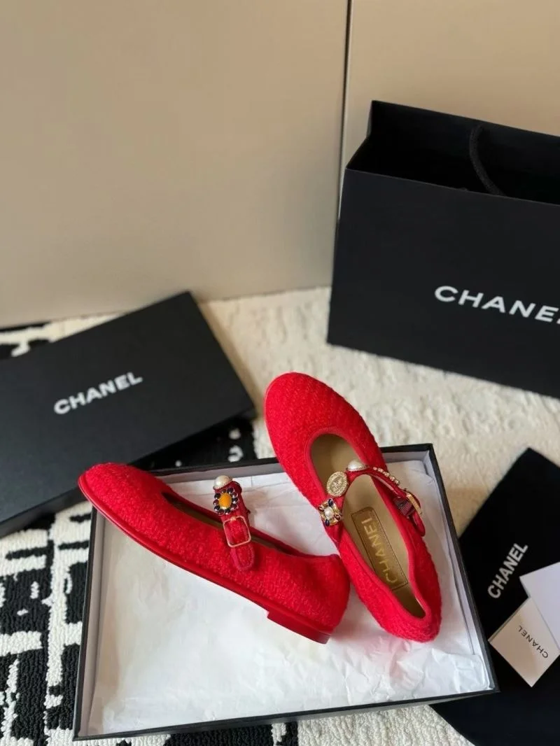 Trendy Chanel Low Shoes 20289