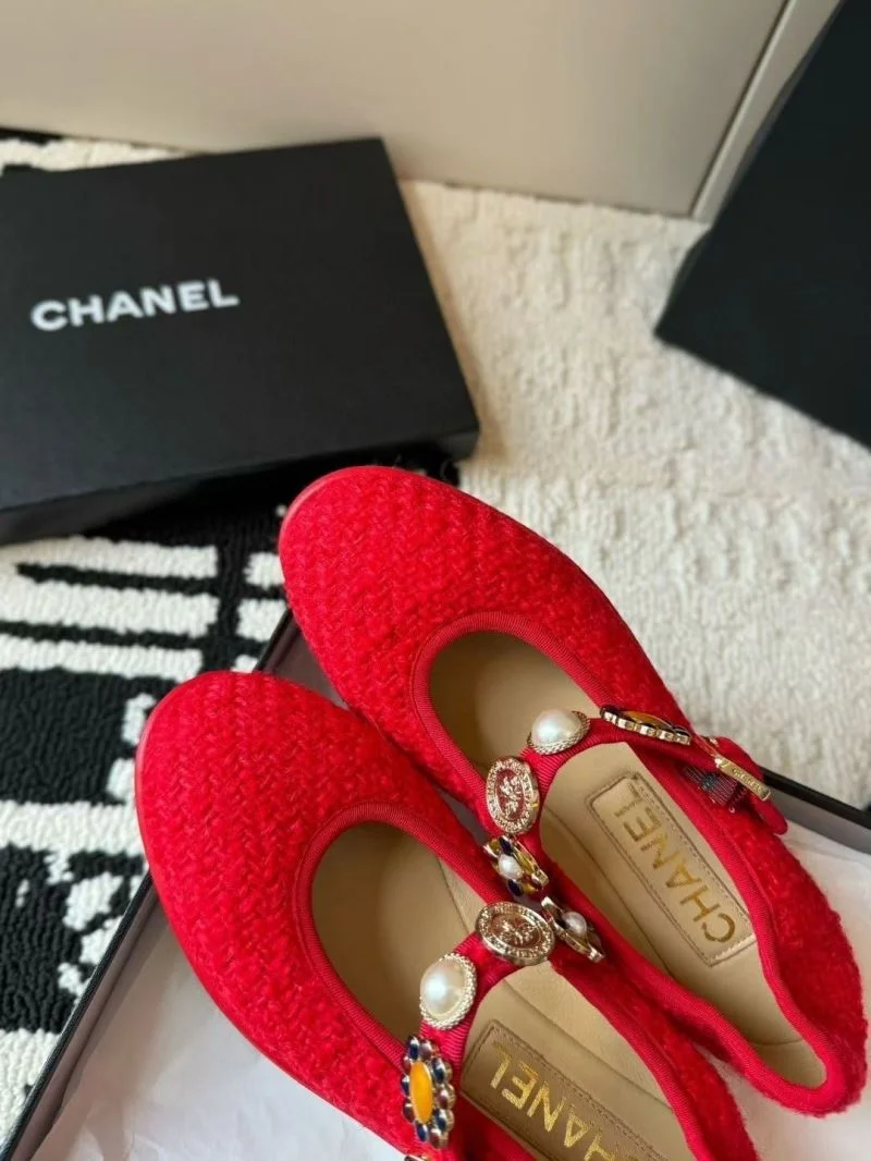Trendy Chanel Low Shoes 20289