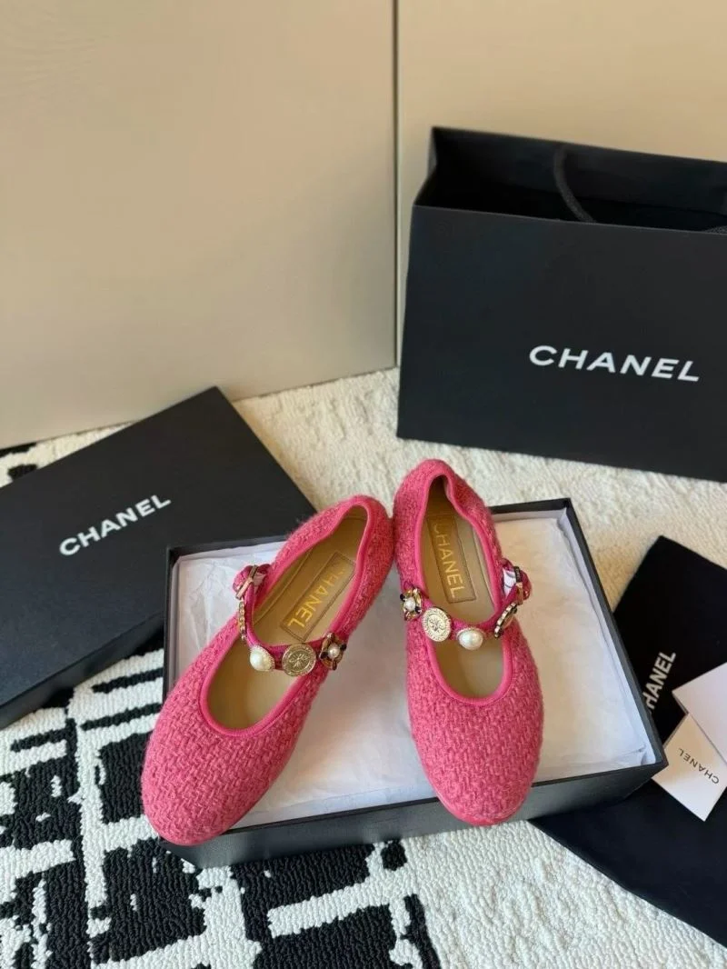 Elegant Chanel Low Shoes 20292