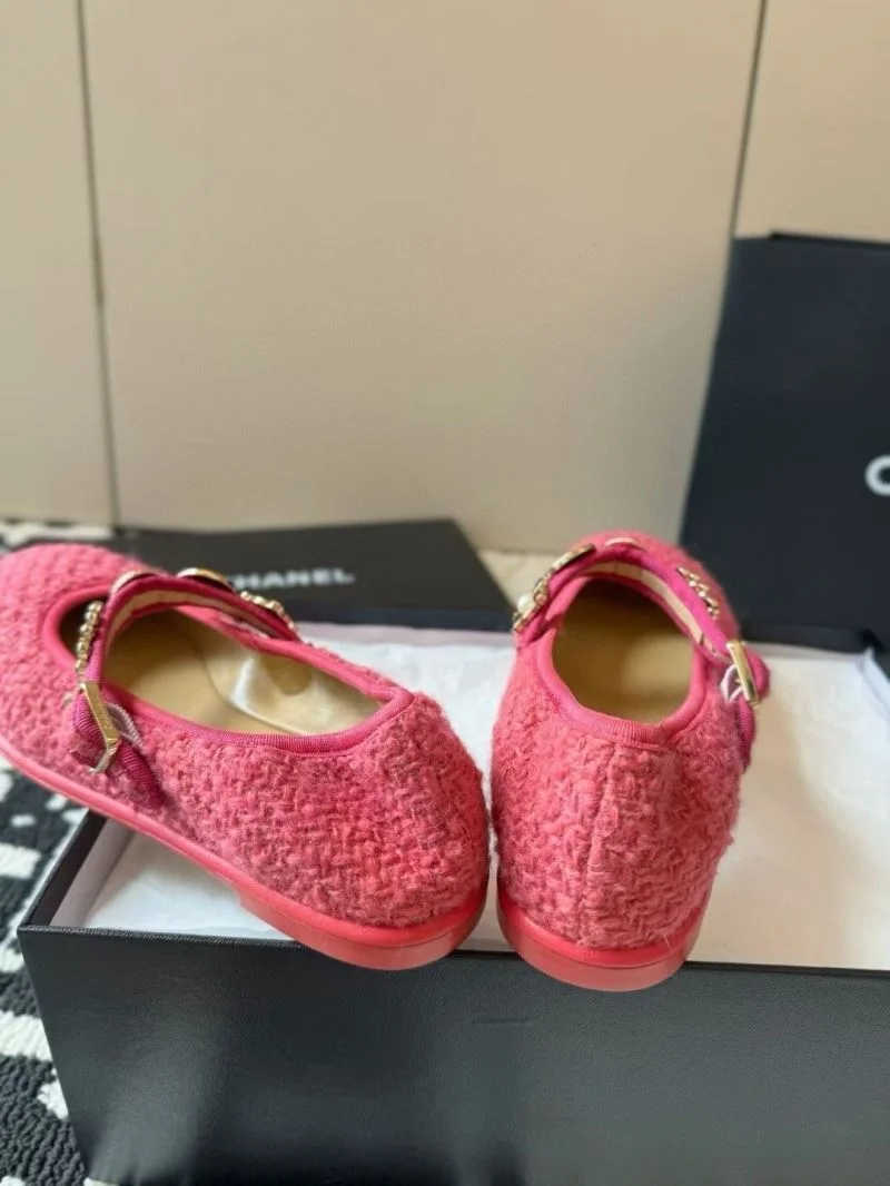 Elegant Chanel Low Shoes 20292