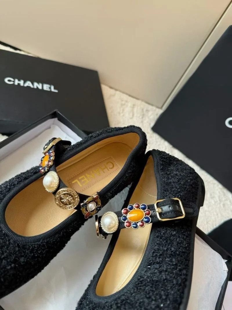 EyeCatching Chanel Low Shoes 20282