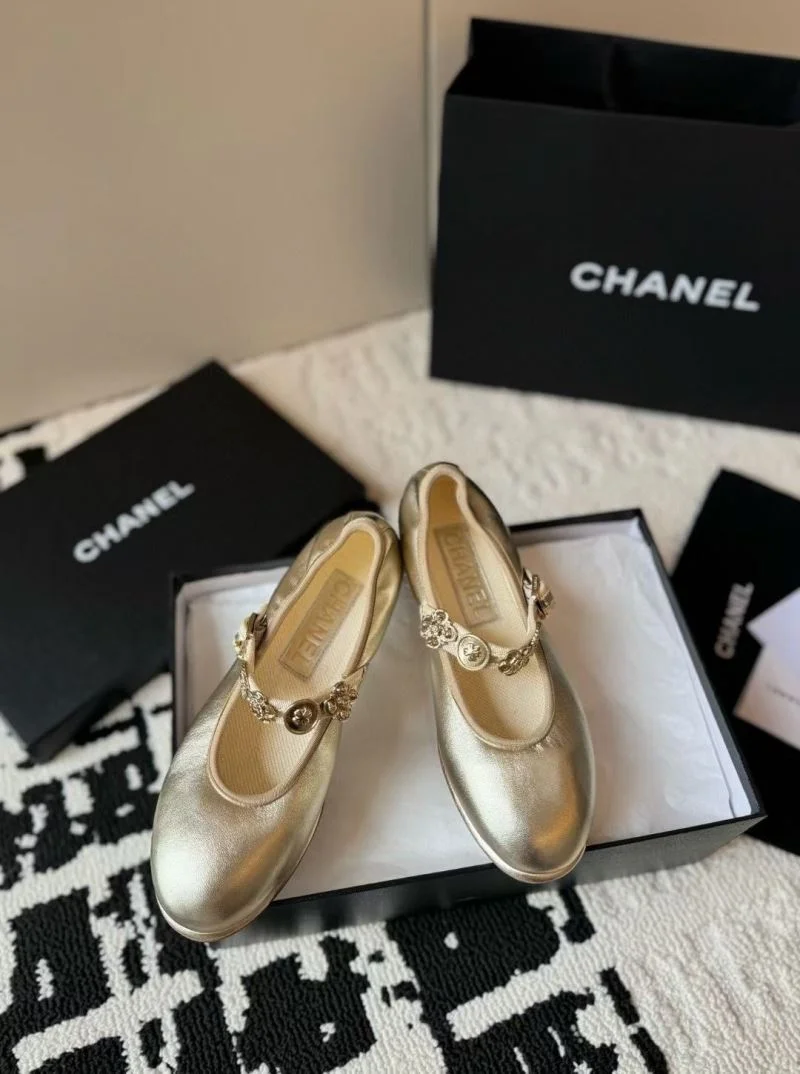 Sustainable Chanel Low Shoes 20286