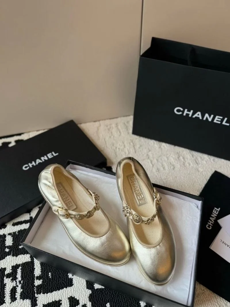 Sustainable Chanel Low Shoes 20286
