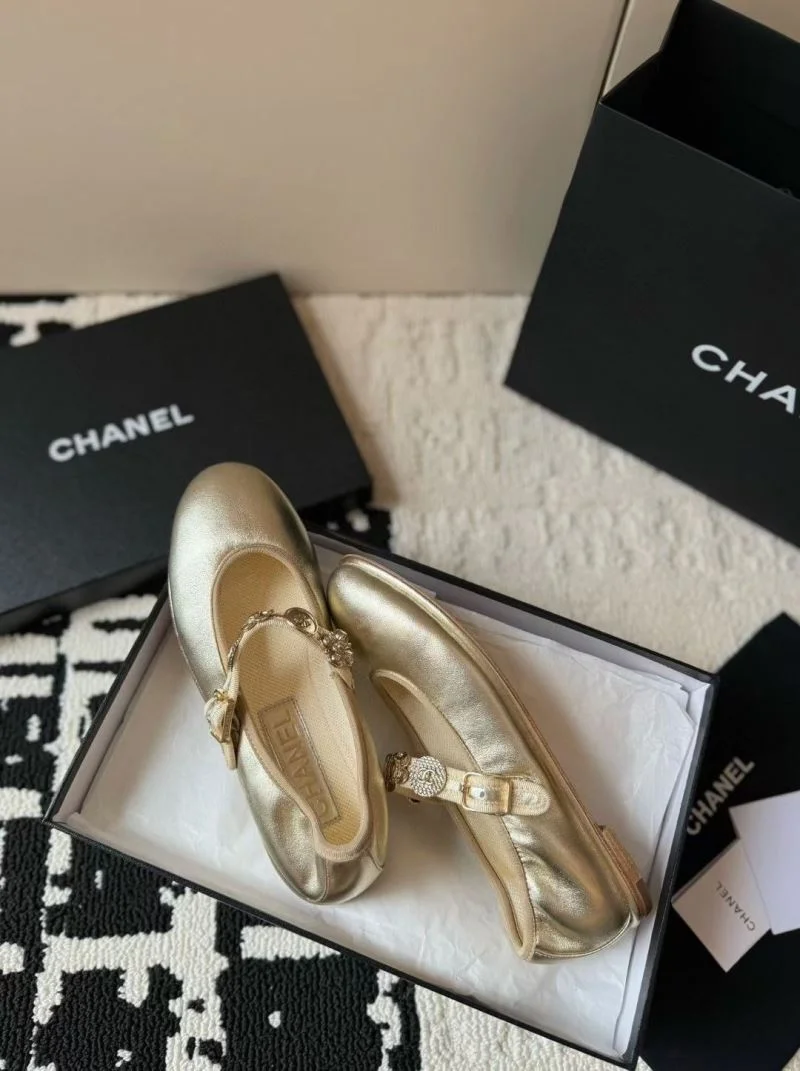 Sustainable Chanel Low Shoes 20286