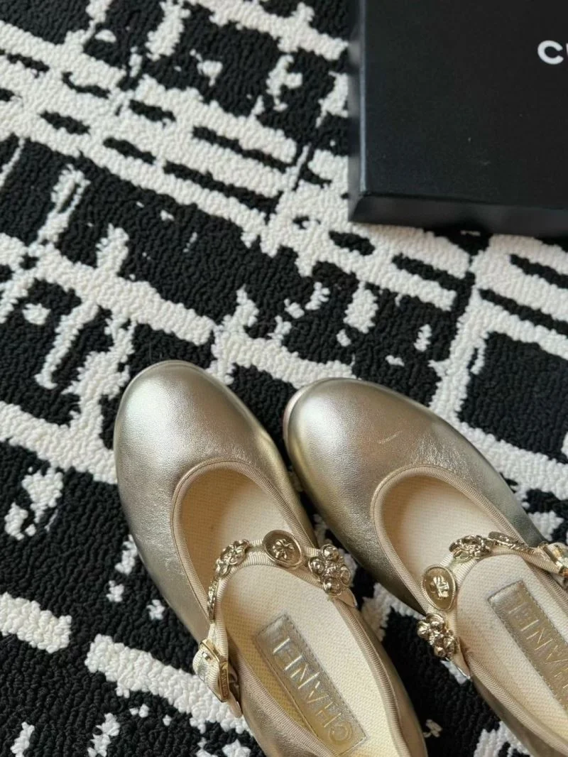 Sustainable Chanel Low Shoes 20286