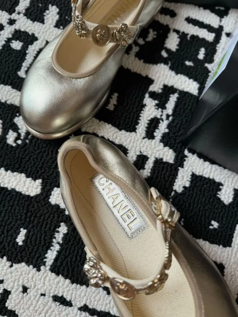 Sustainable Chanel Low Shoes 20286