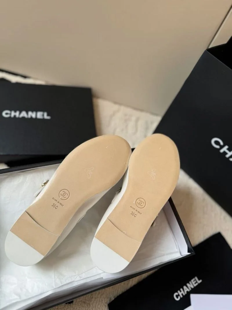 Tailored Chanel Low Shoes 20281