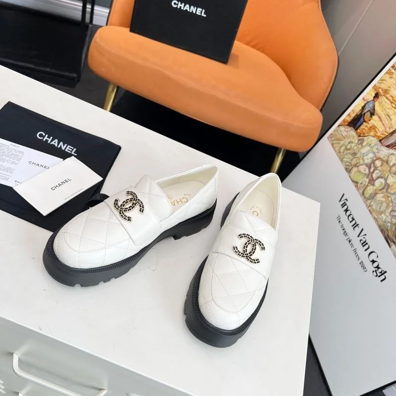Chanel Low Shoes Refined 20347