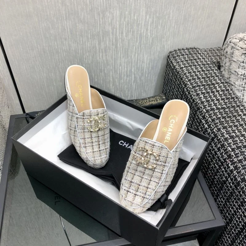 Chanel Low Shoes Lightweight 20262