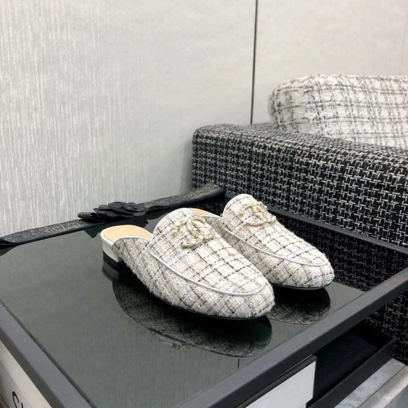 Chanel Low Shoes Lightweight 20262