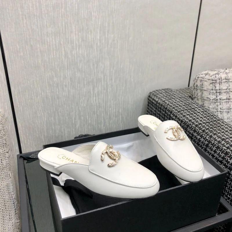 Sporty Chanel Low Shoes 20259