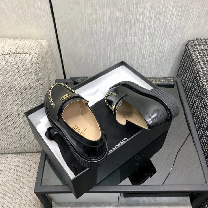 Chanel Low Shoes Neat 20256