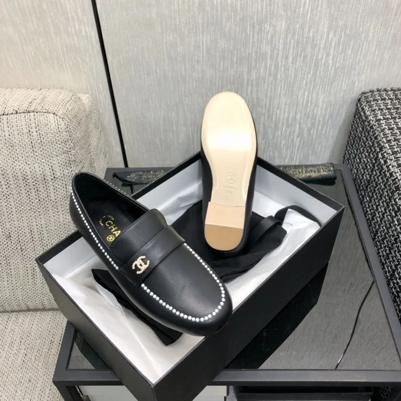 Stylish Chanel Low Shoes 20288