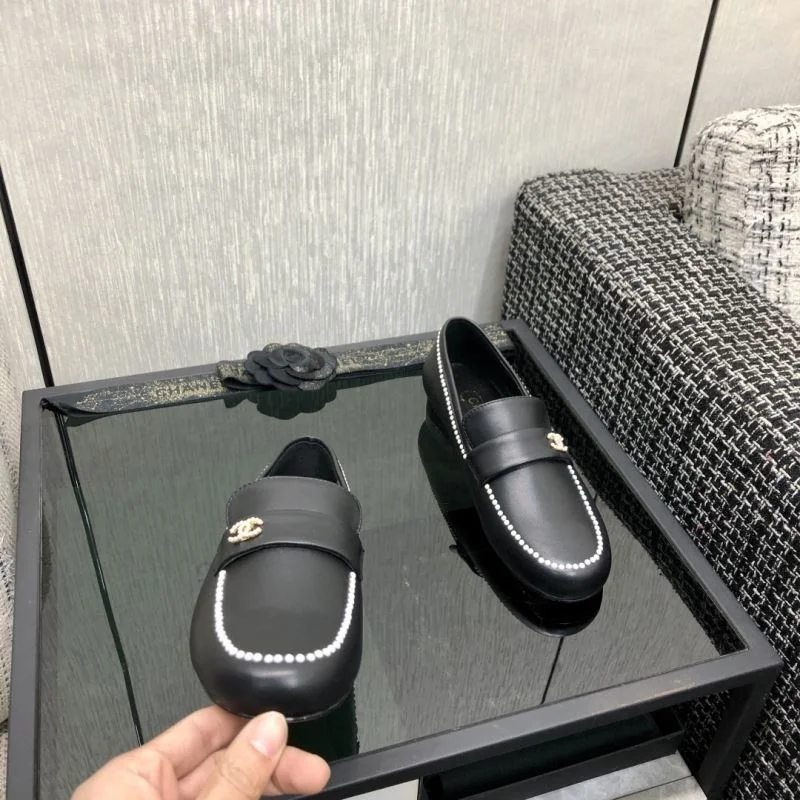 Stylish Chanel Low Shoes 20288