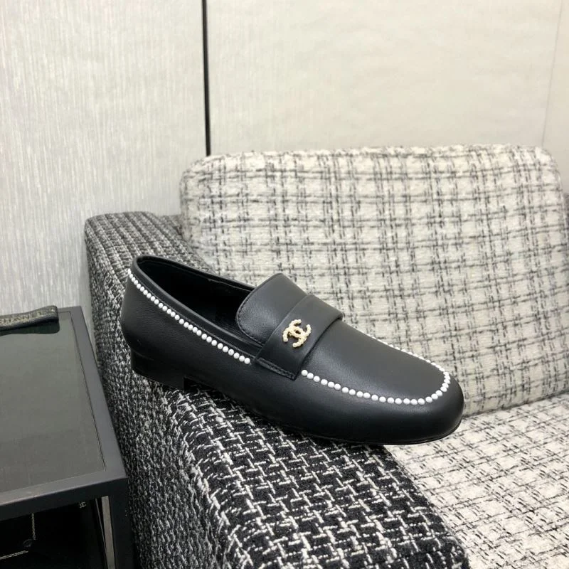 Stylish Chanel Low Shoes 20288