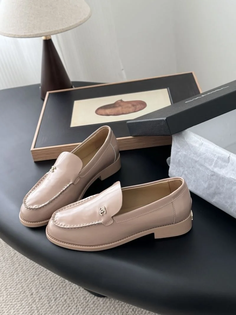 Resilient Chanel Low Shoes 20264