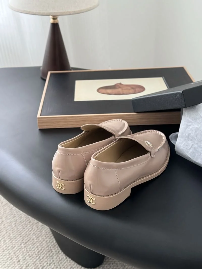Resilient Chanel Low Shoes 20264