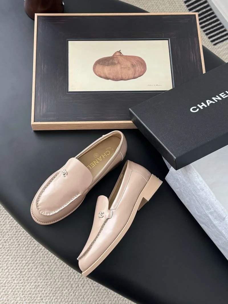 Resilient Chanel Low Shoes 20264
