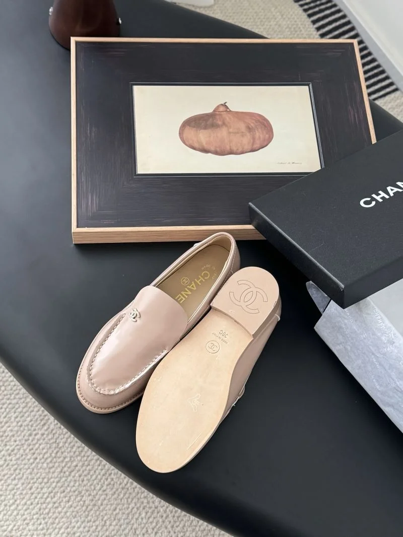 Resilient Chanel Low Shoes 20264